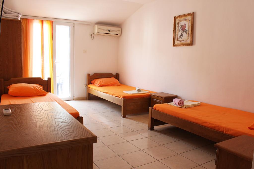 Guesthouse Sun Hostel Budva Dış mekan fotoğraf