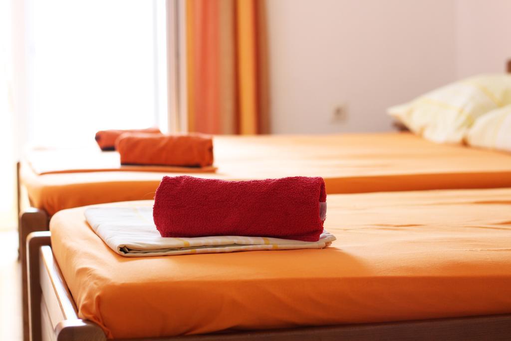 Guesthouse Sun Hostel Budva Dış mekan fotoğraf