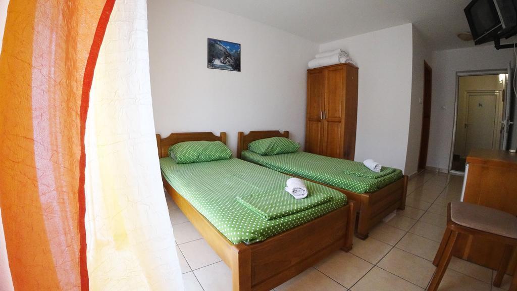 Guesthouse Sun Hostel Budva Dış mekan fotoğraf