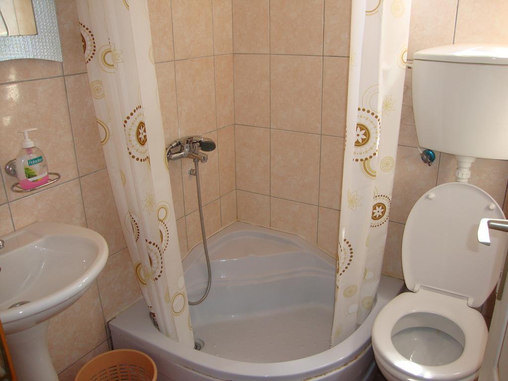 Guesthouse Sun Hostel Budva Dış mekan fotoğraf